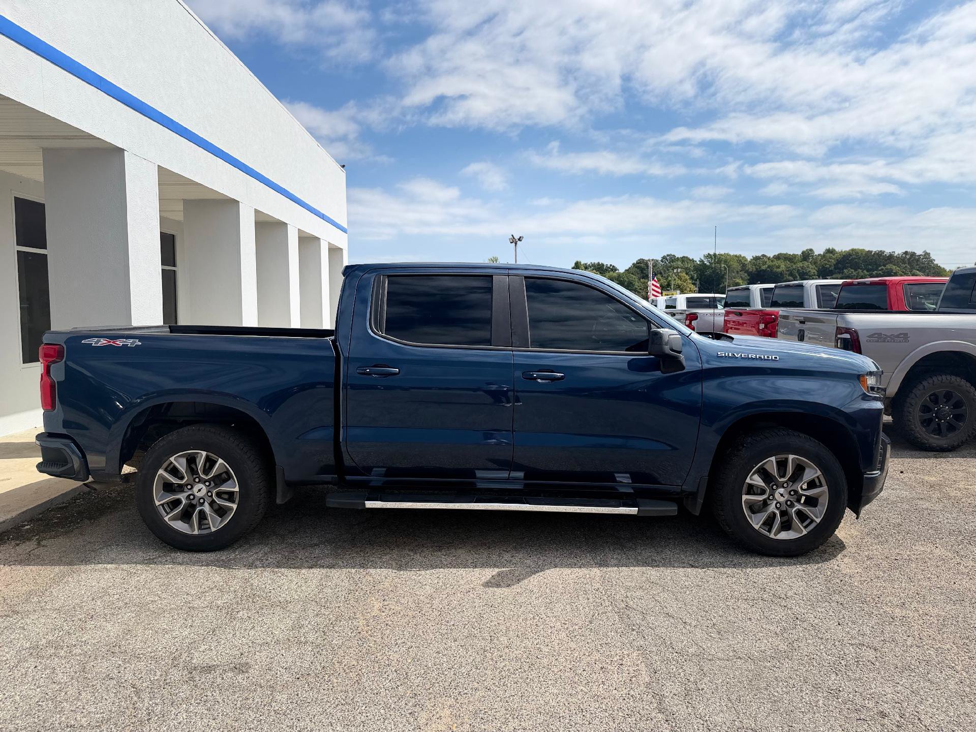 Used 2019 Chevrolet Silverado 1500 RST w/ All-Star Edition AWD/4WD image 2