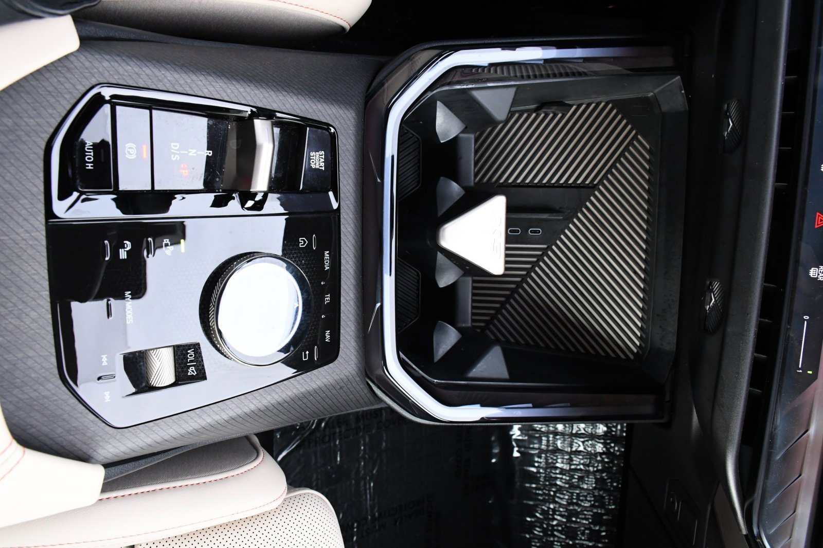 Used 2025 BMW X3 xDrive30i w/ Convenience Package image 12