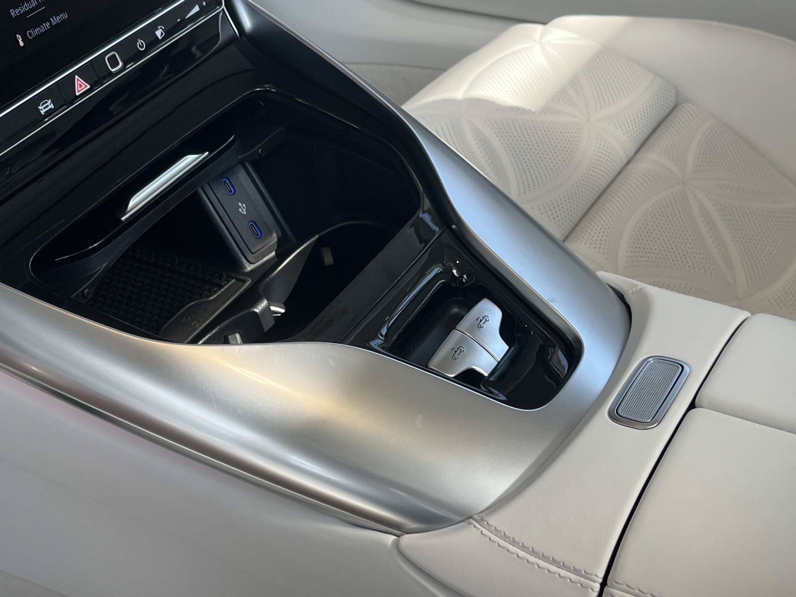 Certified 2026 Mercedes-Benz Maybach SL 680 image 31