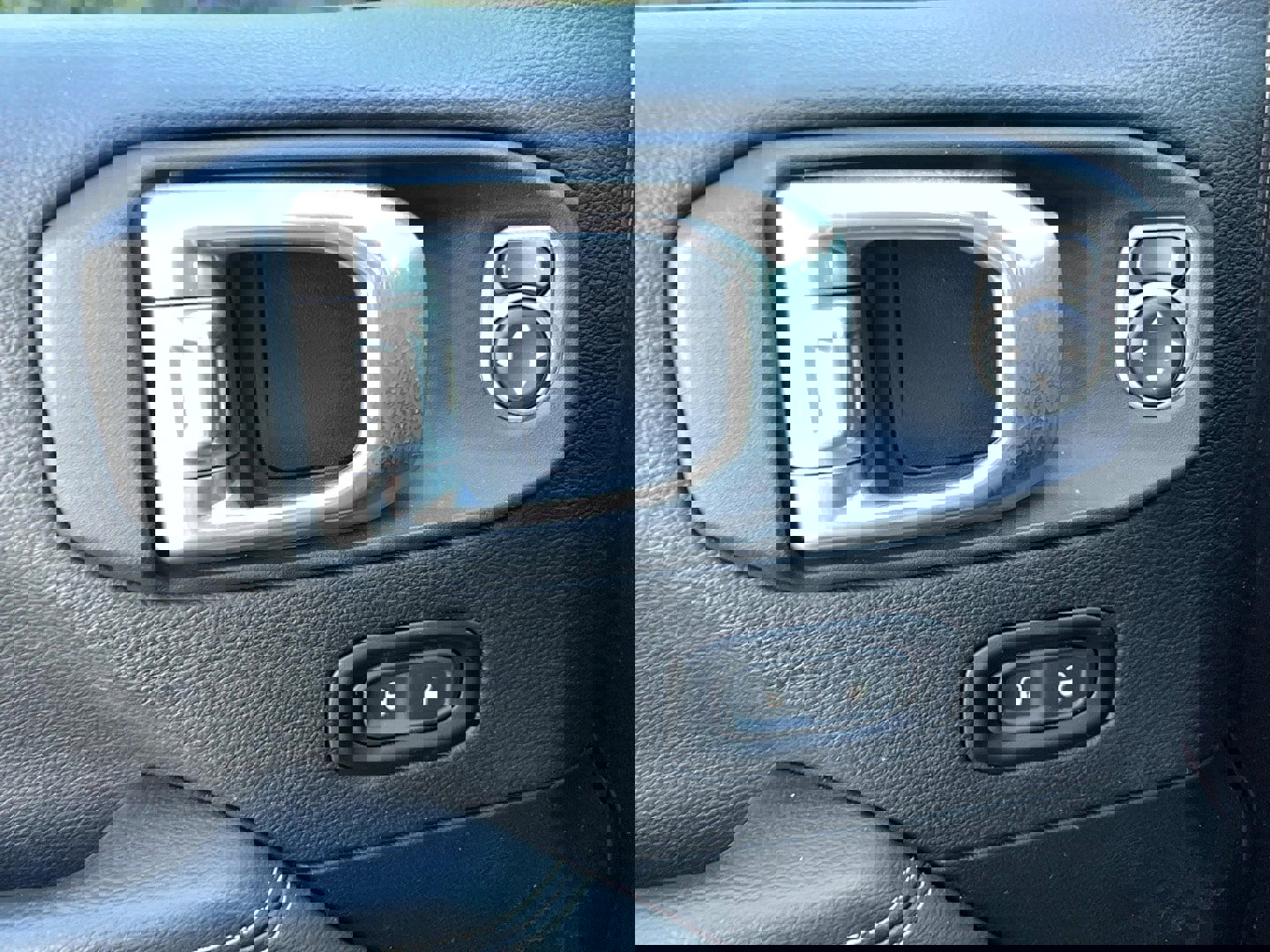 Used 2021 Jeep Wrangler Unlimited Sahara image 14