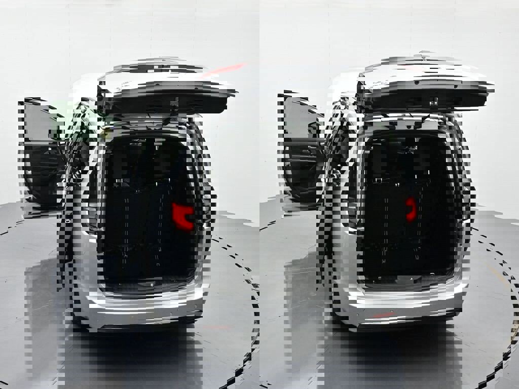 New 2026 Chrysler Pacifica Select image 27