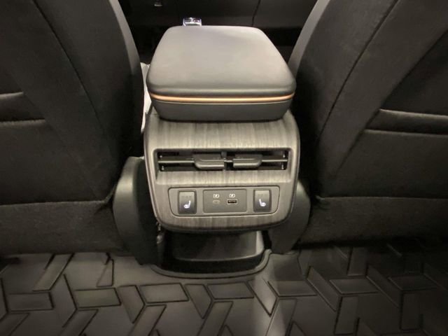 Used 2023 Nissan Ariya FWD image 11