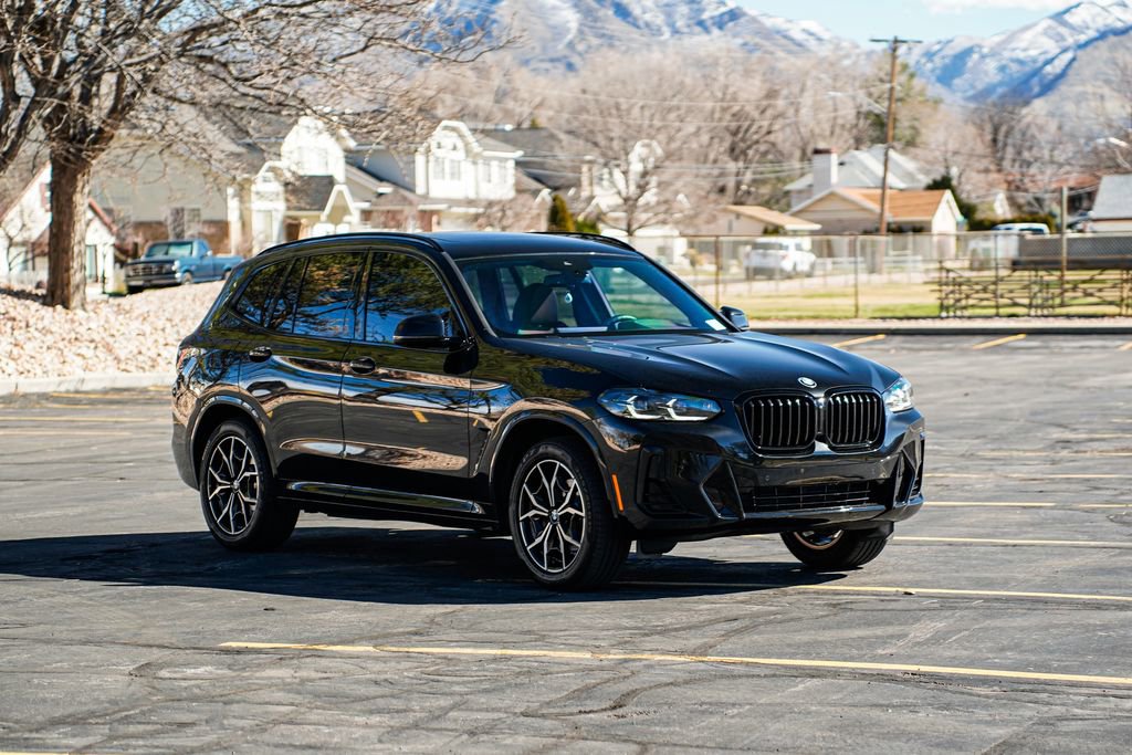 Used 2024 BMW X3 xDrive30i w/ M Sport Package image 3