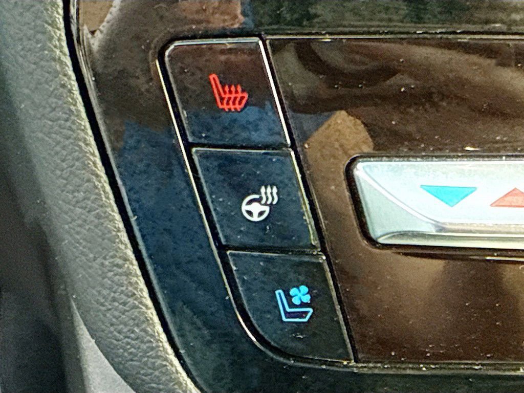 Used 2022 Ford Explorer Limited w/ Hybrid Equipment Group 310A image 39