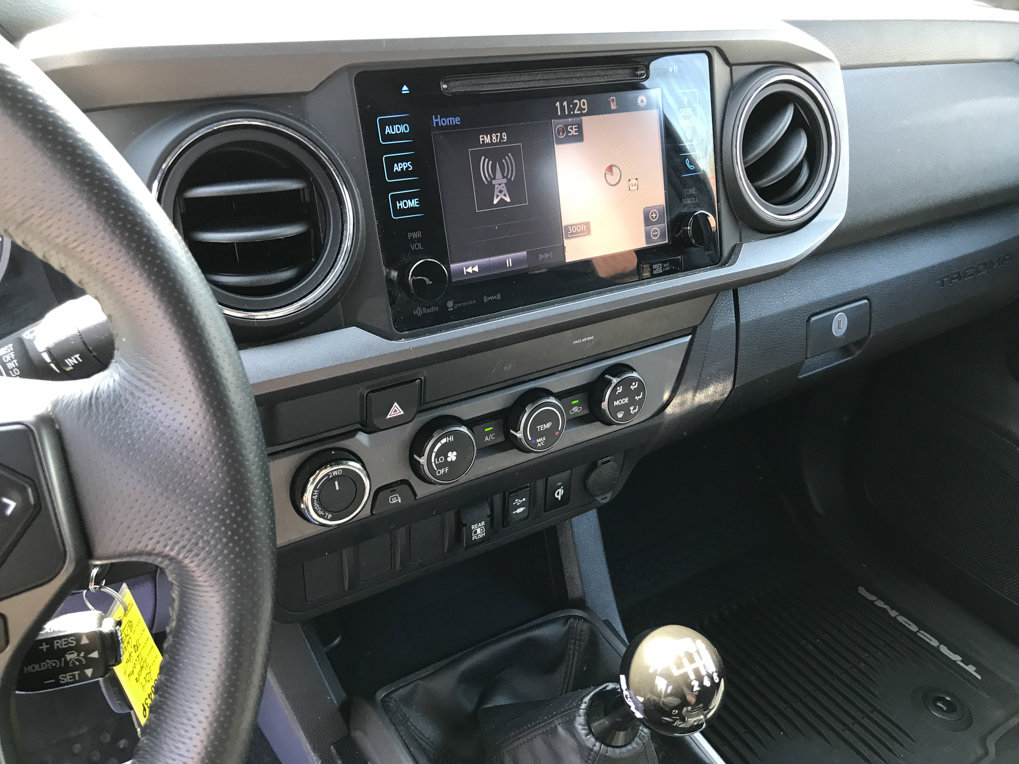 Used 2019 Toyota Tacoma TRD Sport AWD/4WD image 16