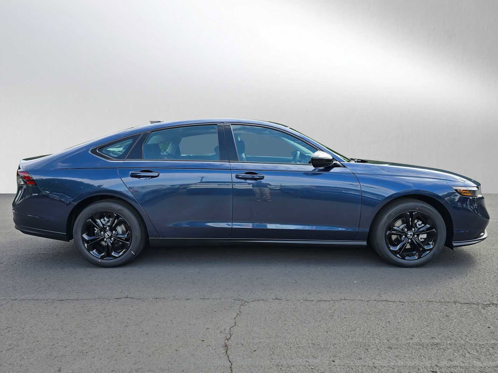 New 2025 Honda Accord SE image 2