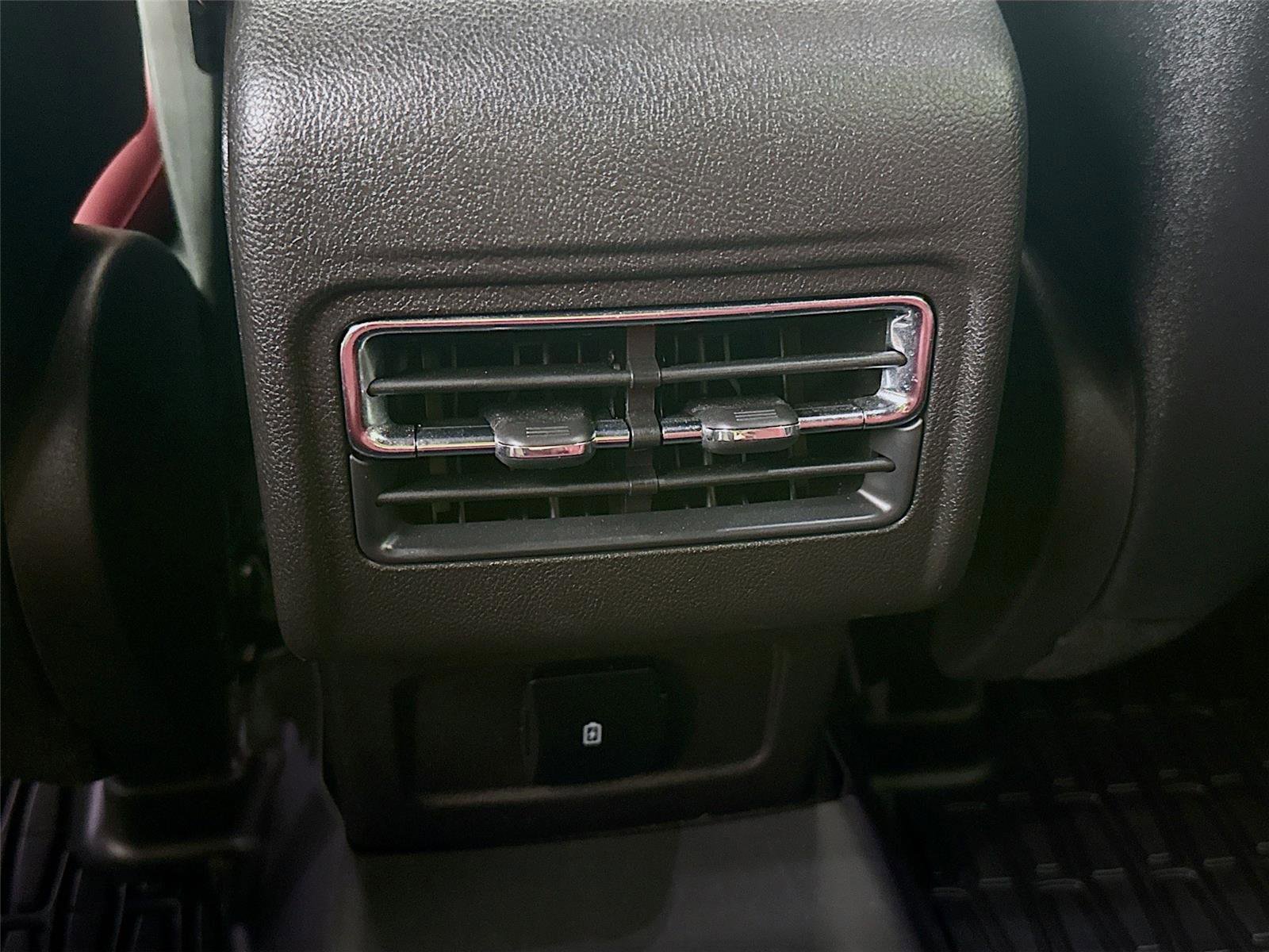 Used 2025 Lincoln Corsair Grand Touring w/ Towing Package image 16