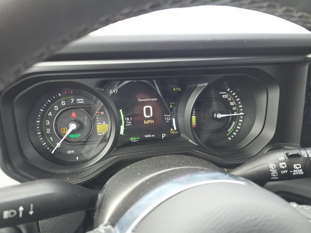 Used 2025 Jeep Wrangler Unlimited Sahara w/ Safety Group AWD/4WD image 20