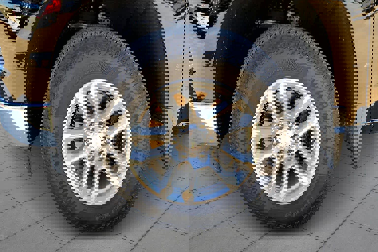 Used 2024 Chevrolet Silverado 1500 LT w/ Z71 Off-Road Package image 10