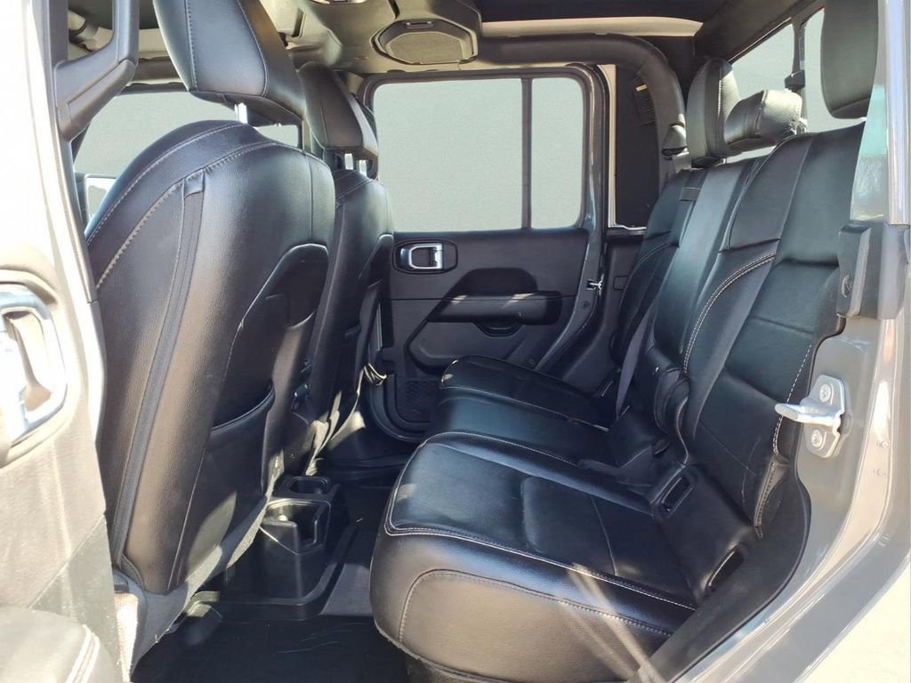 Used 2020 Jeep Gladiator Overland w/ Popular Equipment Package image 18