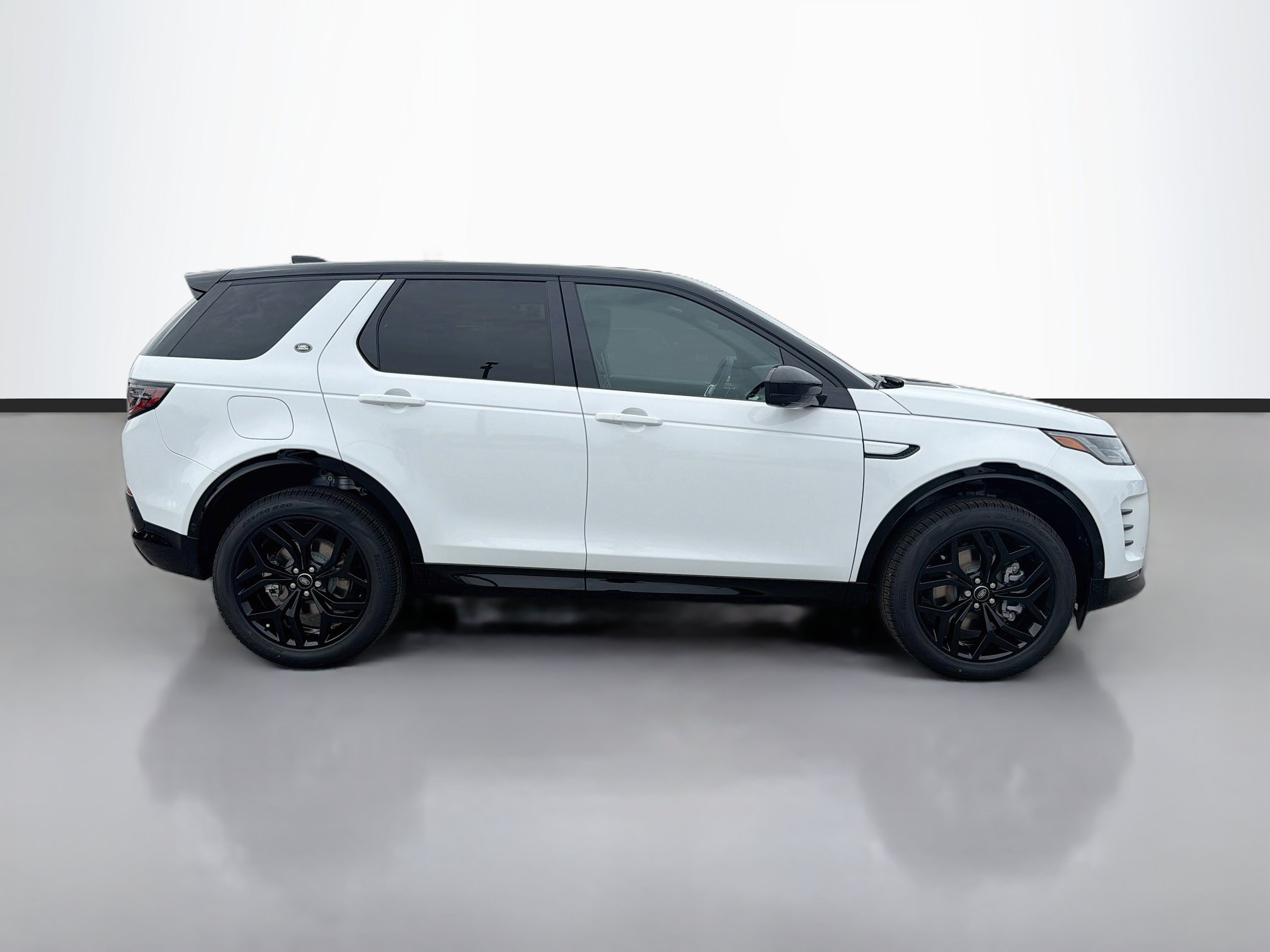 New 2026 Land Rover Discovery Sport Landmark AWD/4WD image 6