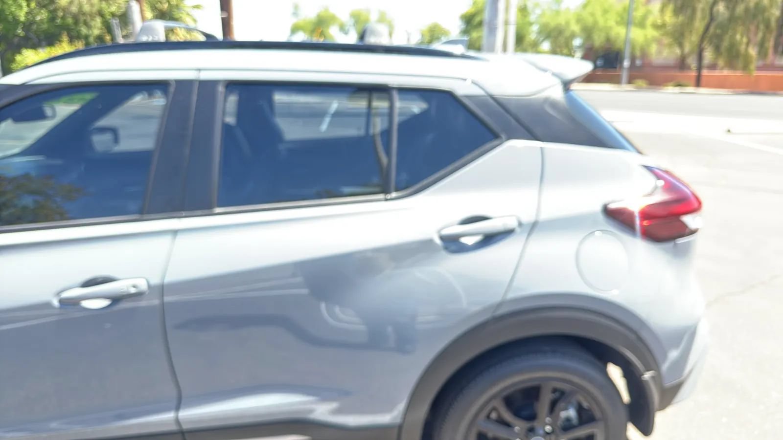 Used 2022 Nissan Kicks SR w/ Premium Package FWD image 31