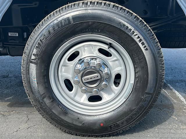 New 2026 Ford F250 XL w/ XL Chrome Package image 39