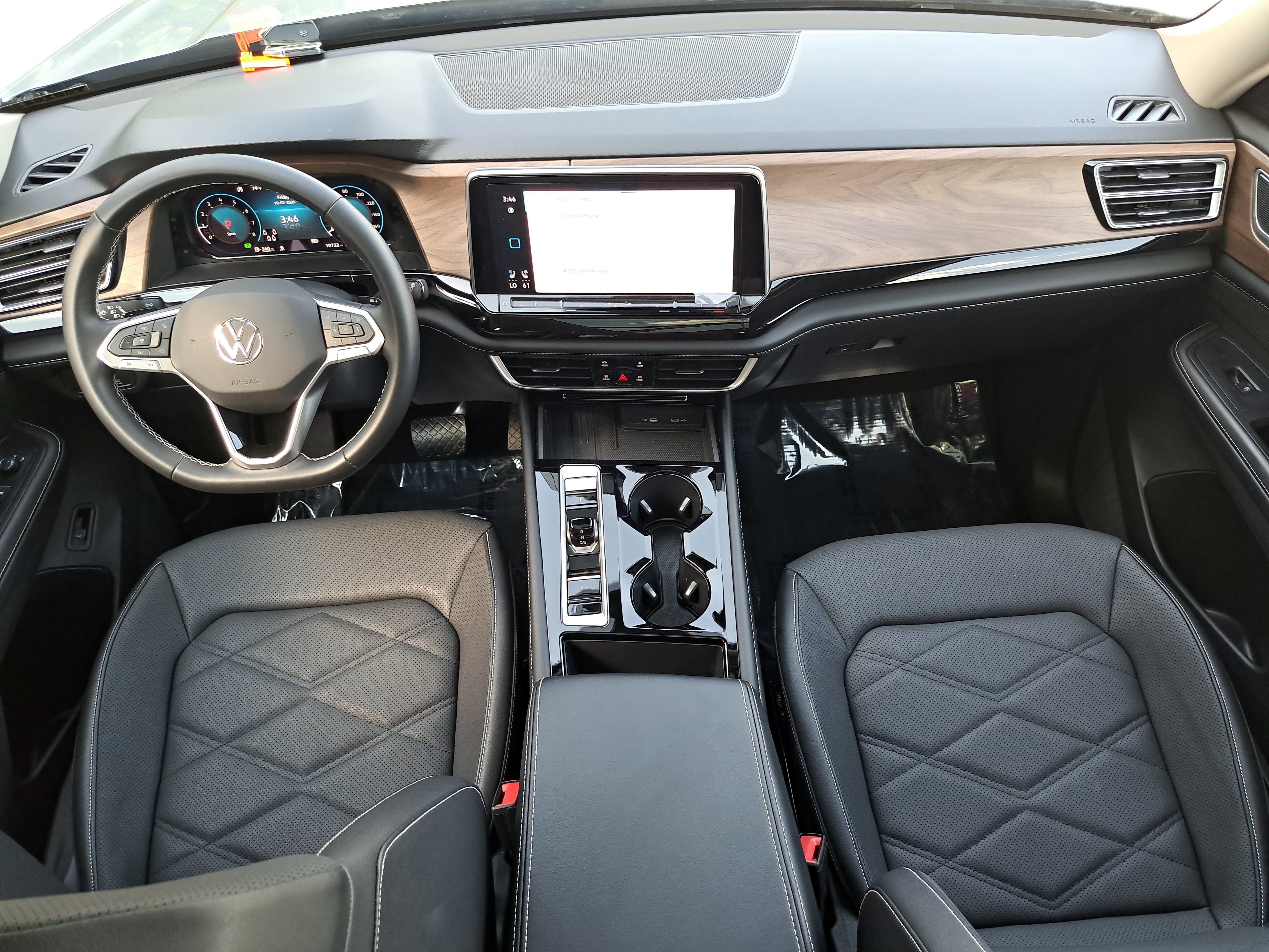 Certified 2026 Volkswagen Atlas SE FWD image 9