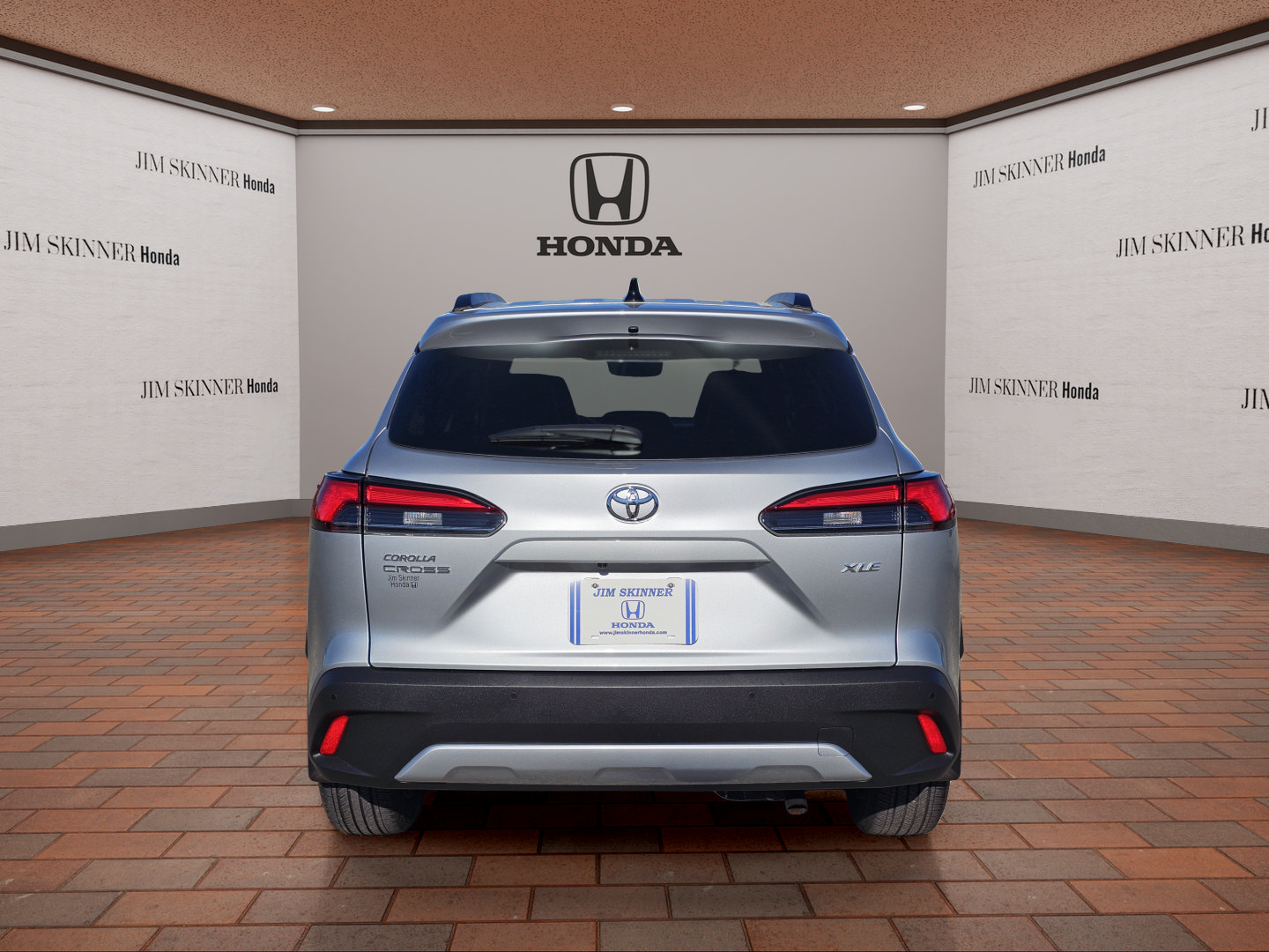 Used 2025 Toyota Corolla Cross XLE w/ Convenience Package FWD image 11