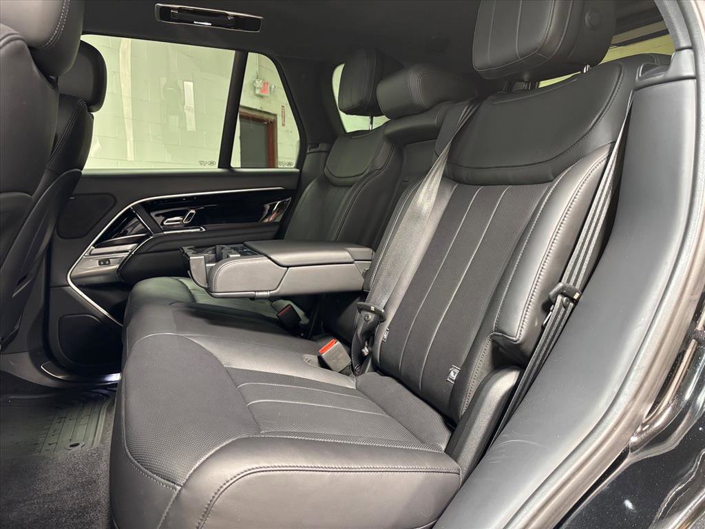 Used 2023 Land Rover Range Rover SE image 27