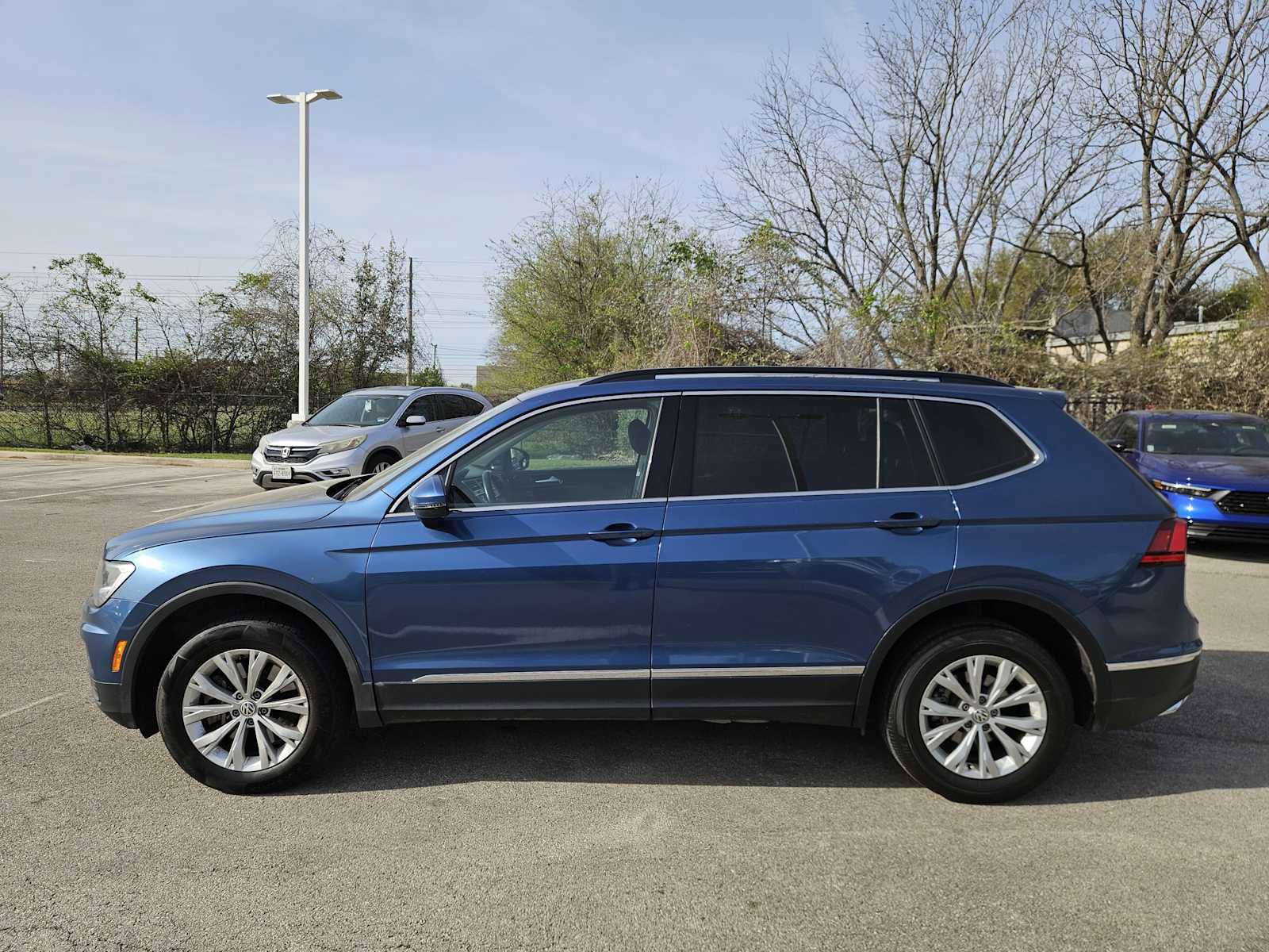 Used 2018 Volkswagen Tiguan SE FWD image 4
