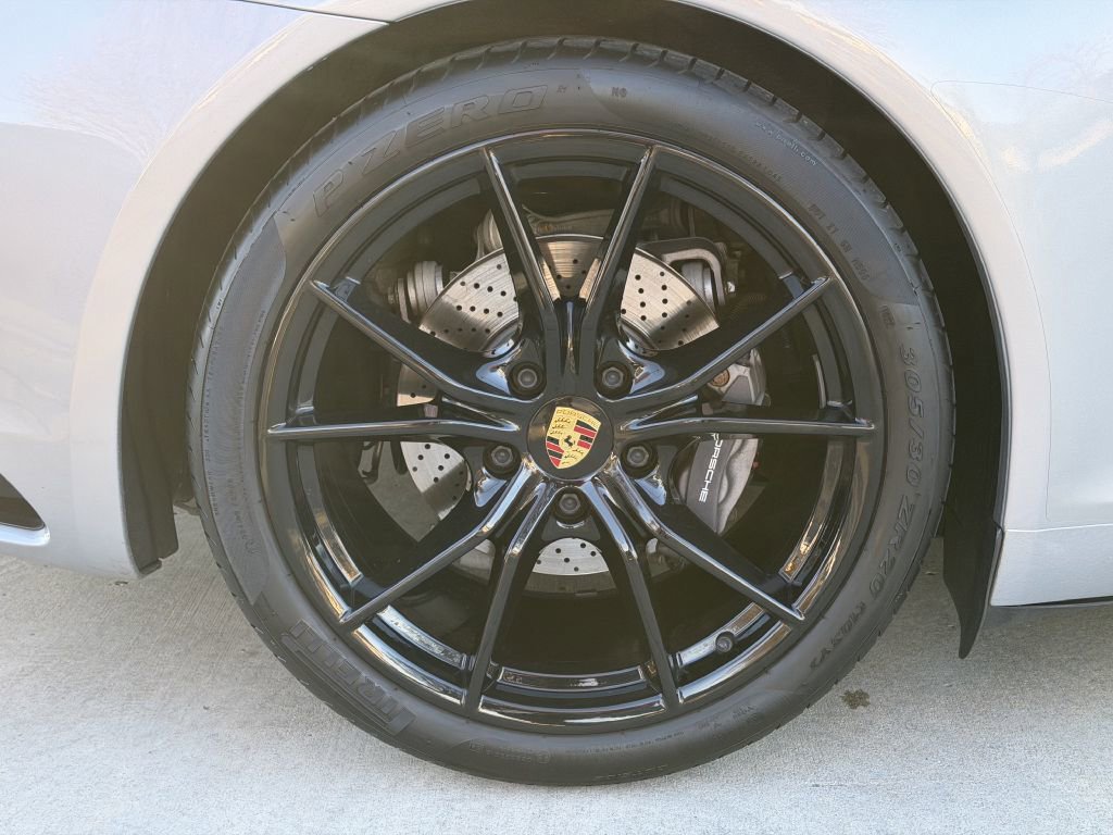 Used 2017 Porsche 911 Carrera image 18