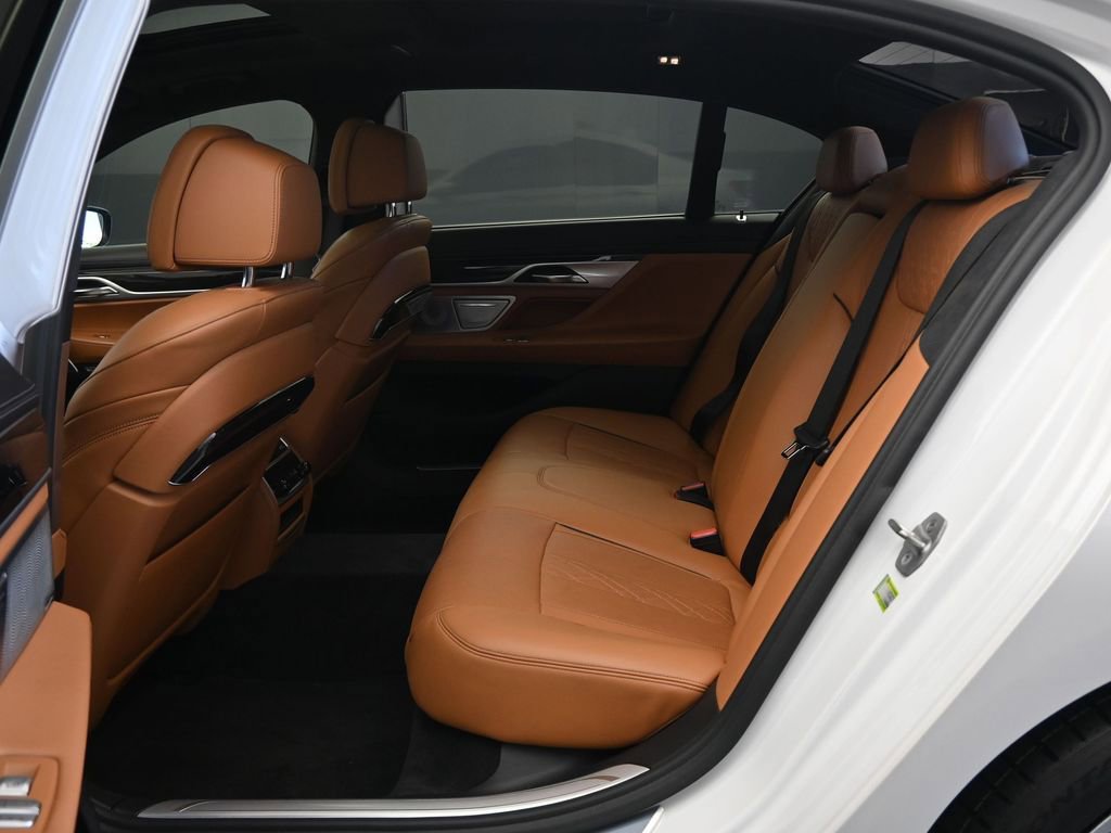 Used 2018 BMW 750i 750i 4D Sedan image 18
