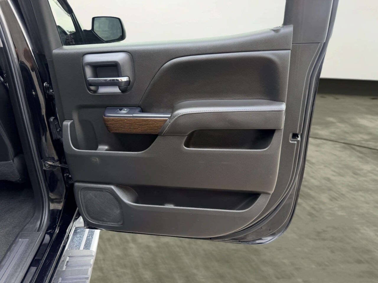 Used 2018 GMC Sierra 1500 Denali AWD/4WD image 22