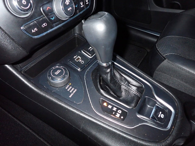 Used 2019 Jeep Cherokee High Altitude image 26