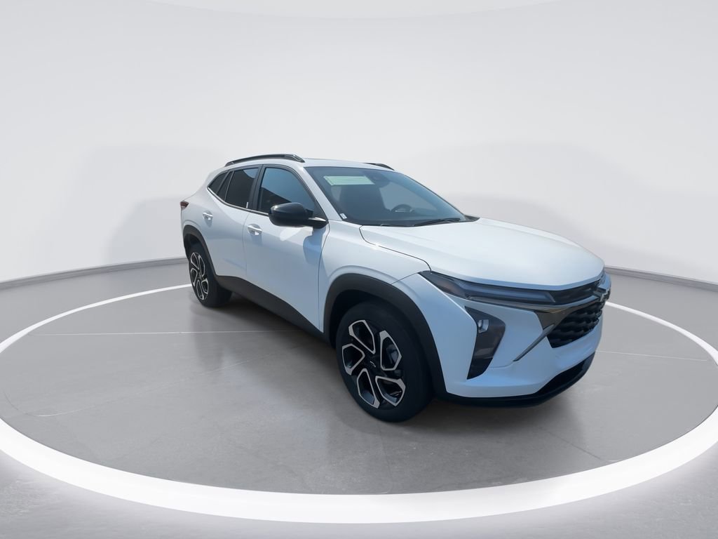 New 2026 Chevrolet Trax RS w/ Sunroof Package image 2