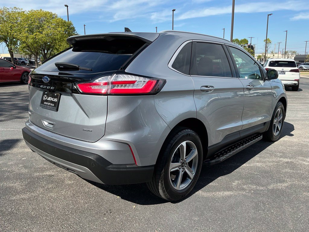 Used 2024 Ford Edge SEL w/ Convenience Package AWD/4WD image 3
