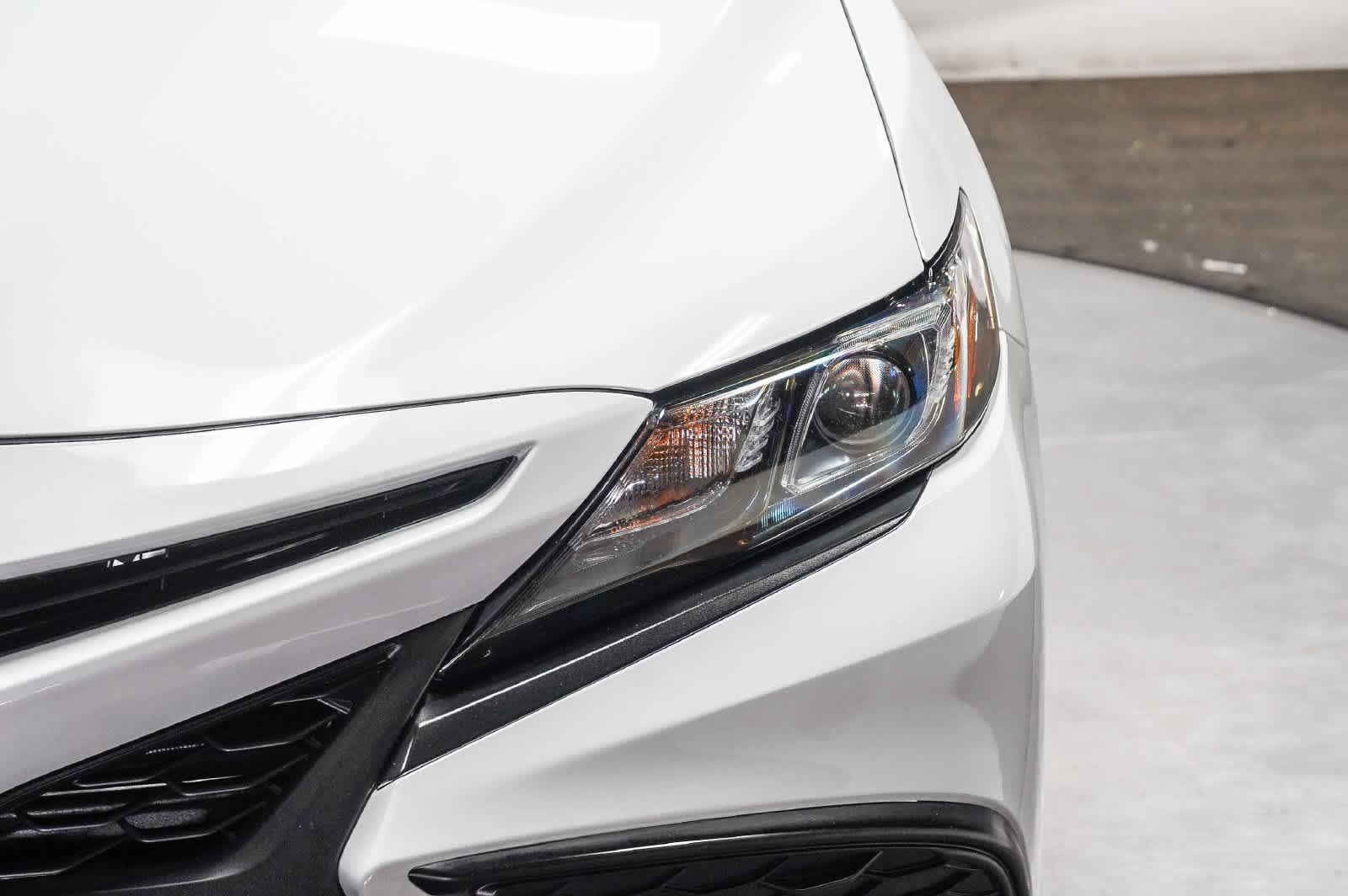 Certified 2022 Toyota Camry SE FWD image 8