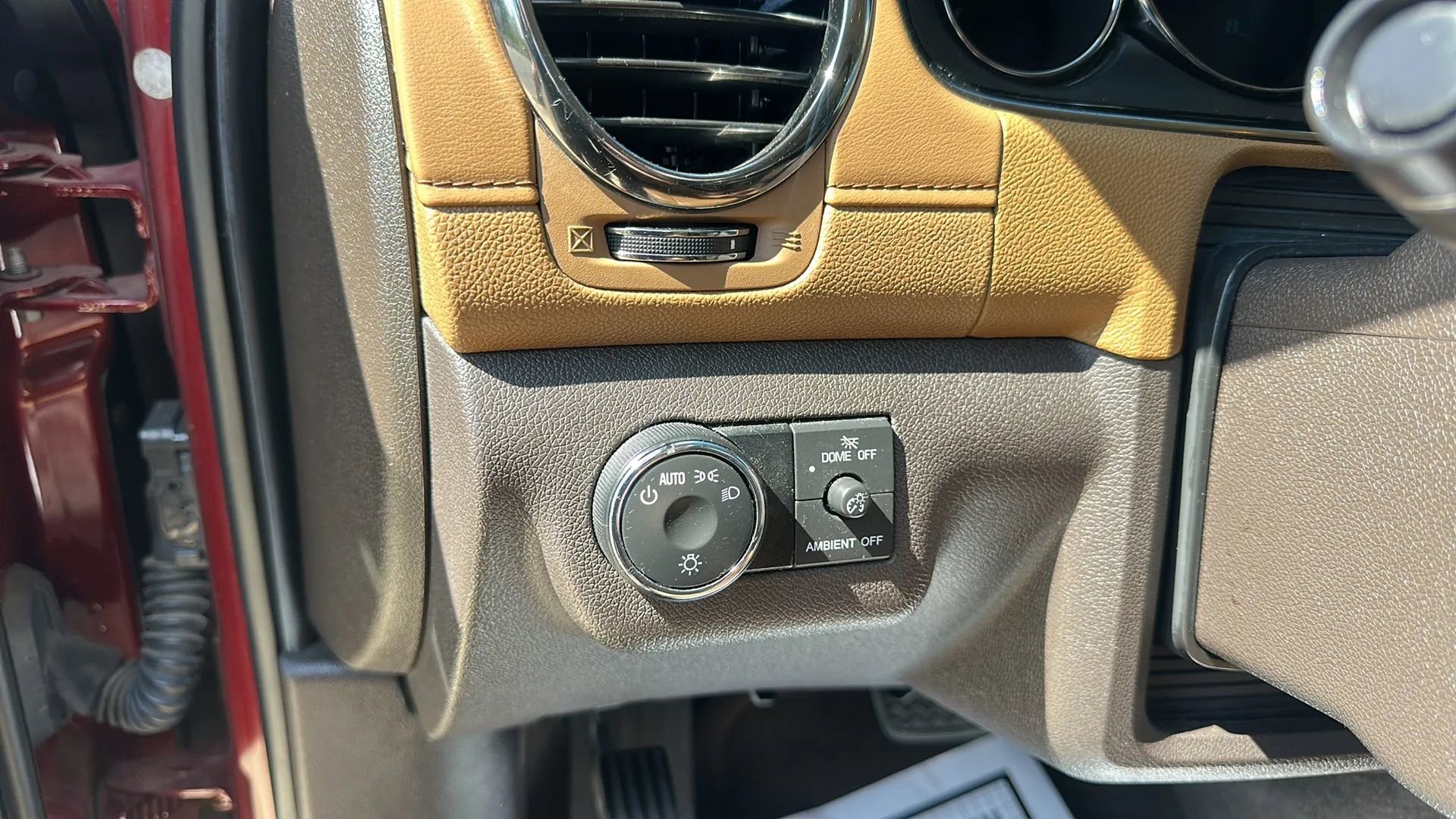 Used 2017 Buick Enclave Premium image 19