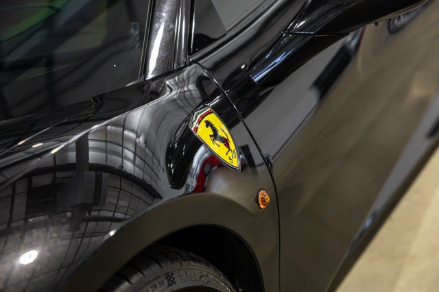 Used 2019 Ferrari 488 GTB RWD image 12