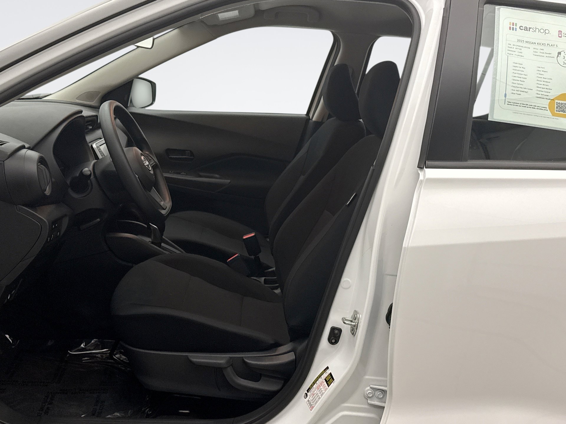 Used 2025 Nissan Kicks Play S image 11