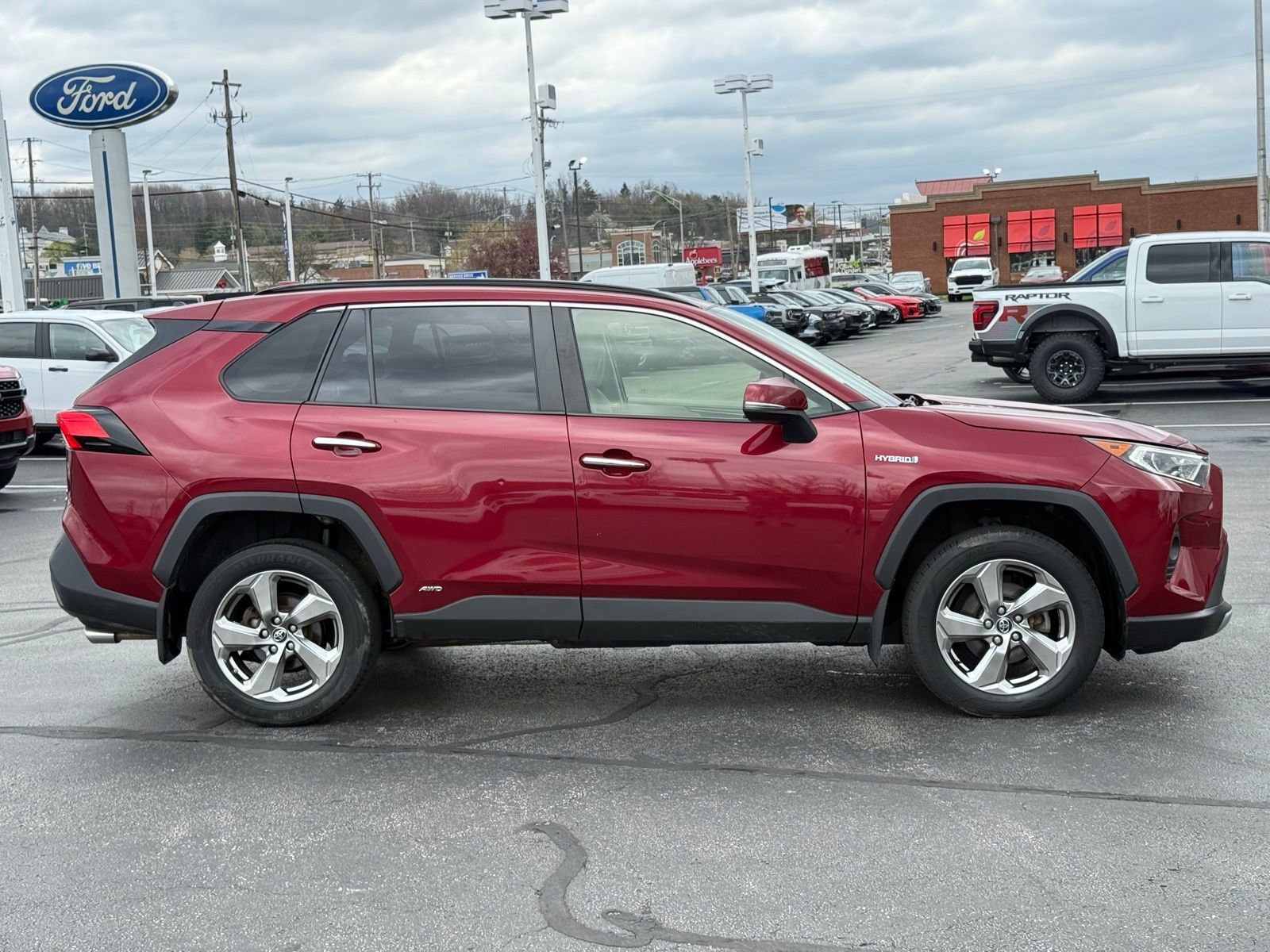 Used 2019 Toyota RAV4 Limited image 2