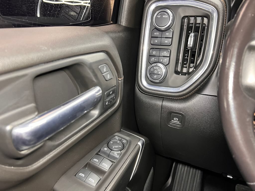 Used 2021 GMC Sierra 1500 AT4 AWD/4WD image 17