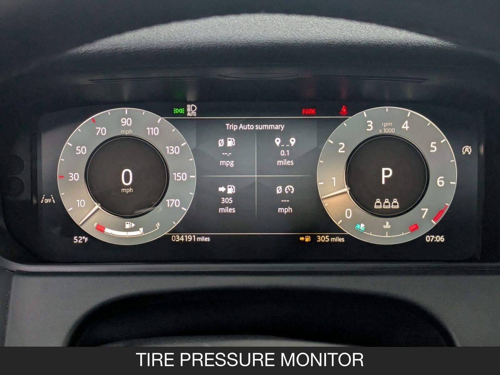 Used 2025 Land Rover Range Rover Velar Dynamic SE image 20