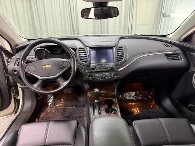 Used 2014 Chevrolet Impala LT FWD image 12