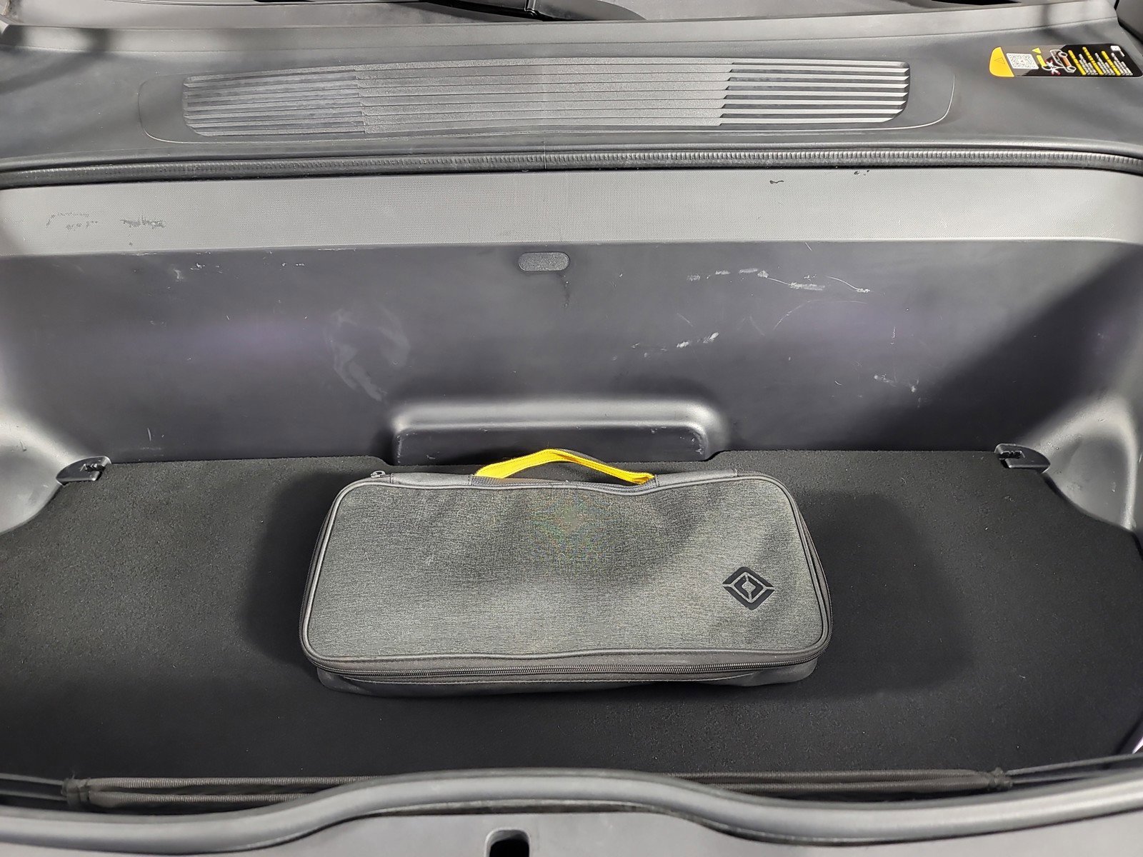 Used 2023 Rivian R1S Adventure image 14