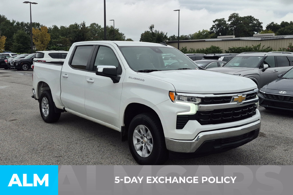 Used 2025 Chevrolet Silverado 1500 LT RWD image 3
