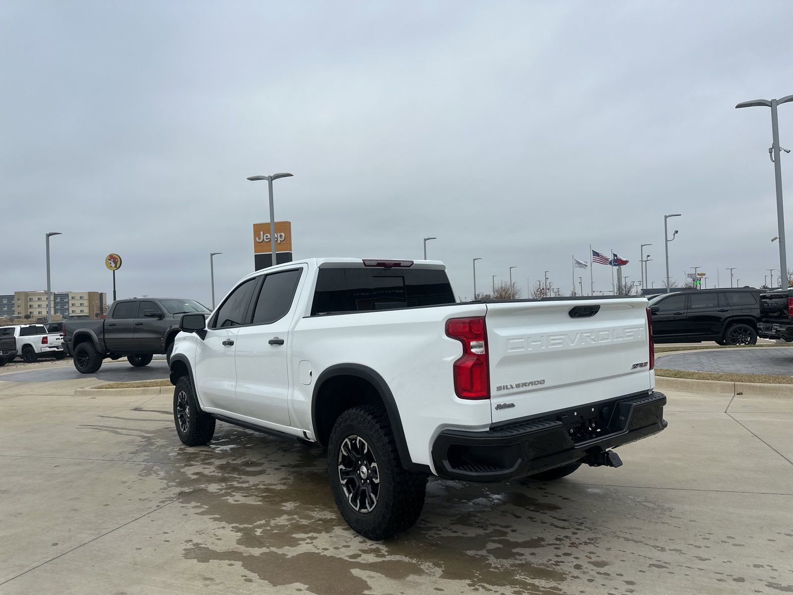 Used 2025 Chevrolet Silverado 1500 ZR2 w/ Technology Package image 3
