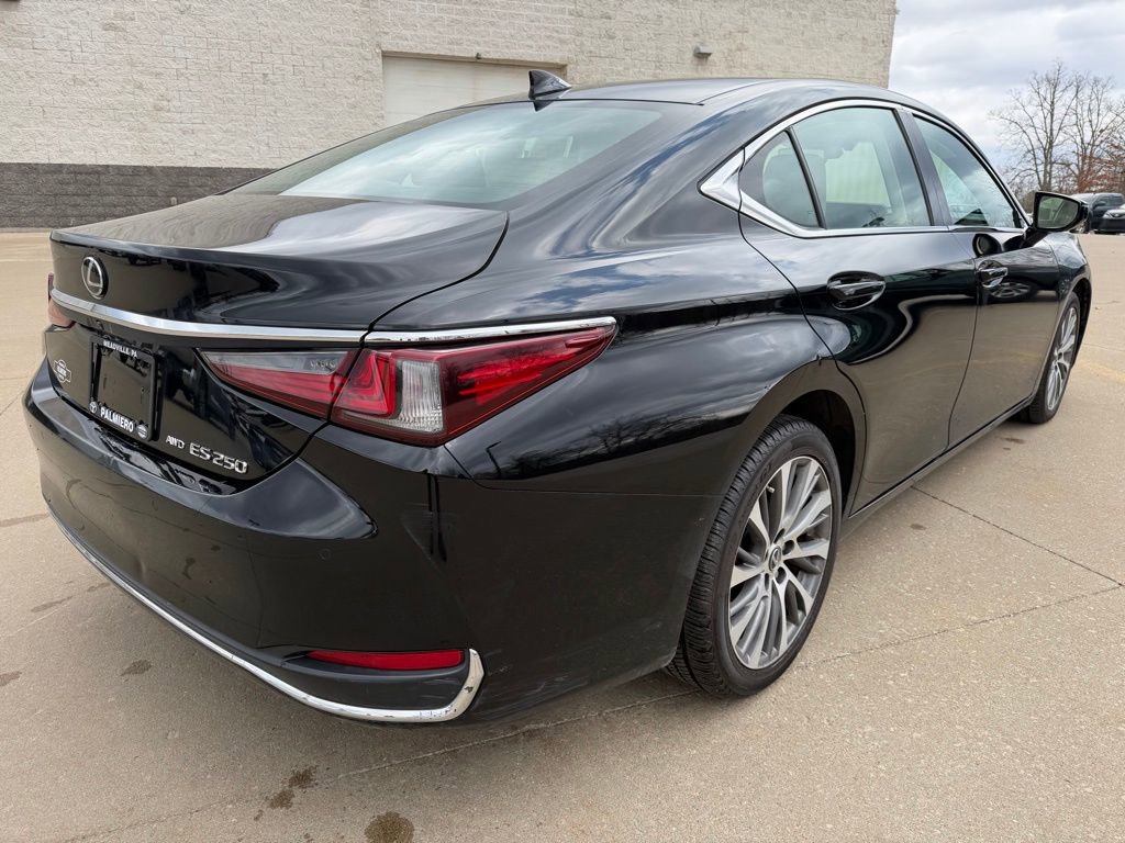 Used 2021 Lexus ES 250 w/ Premium Package image 5