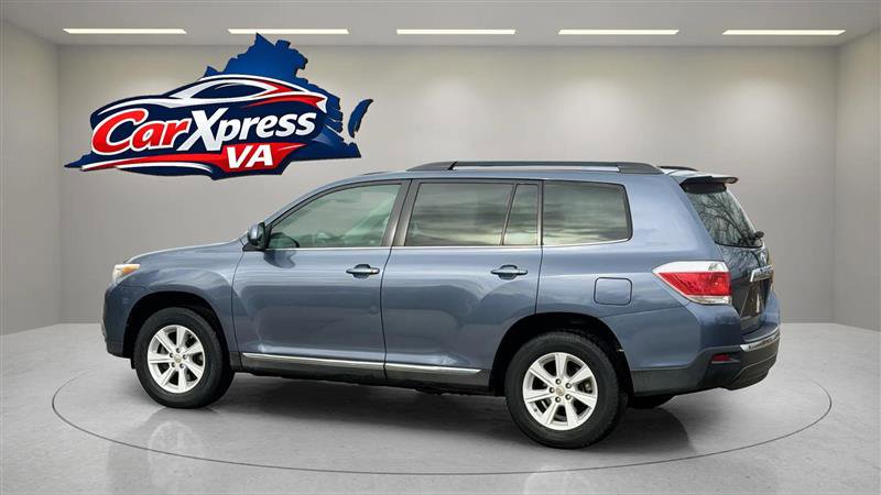 Used 2012 Toyota Highlander SE w/ Tow Pkg AWD/4WD image 11