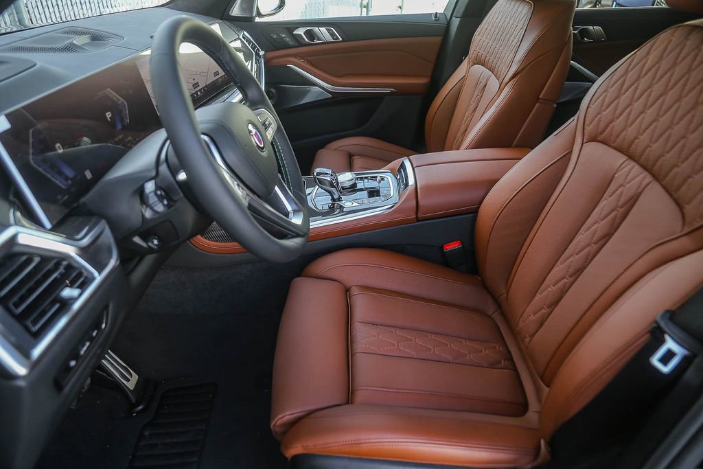 New 2026 BMW ALPINA XB7 AWD/4WD image 14