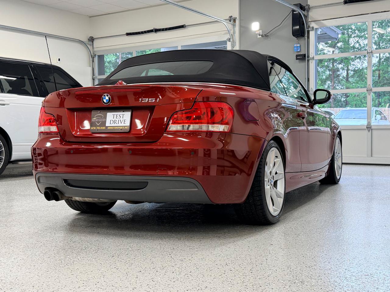 Used 2012 BMW 135i Convertible RWD image 8