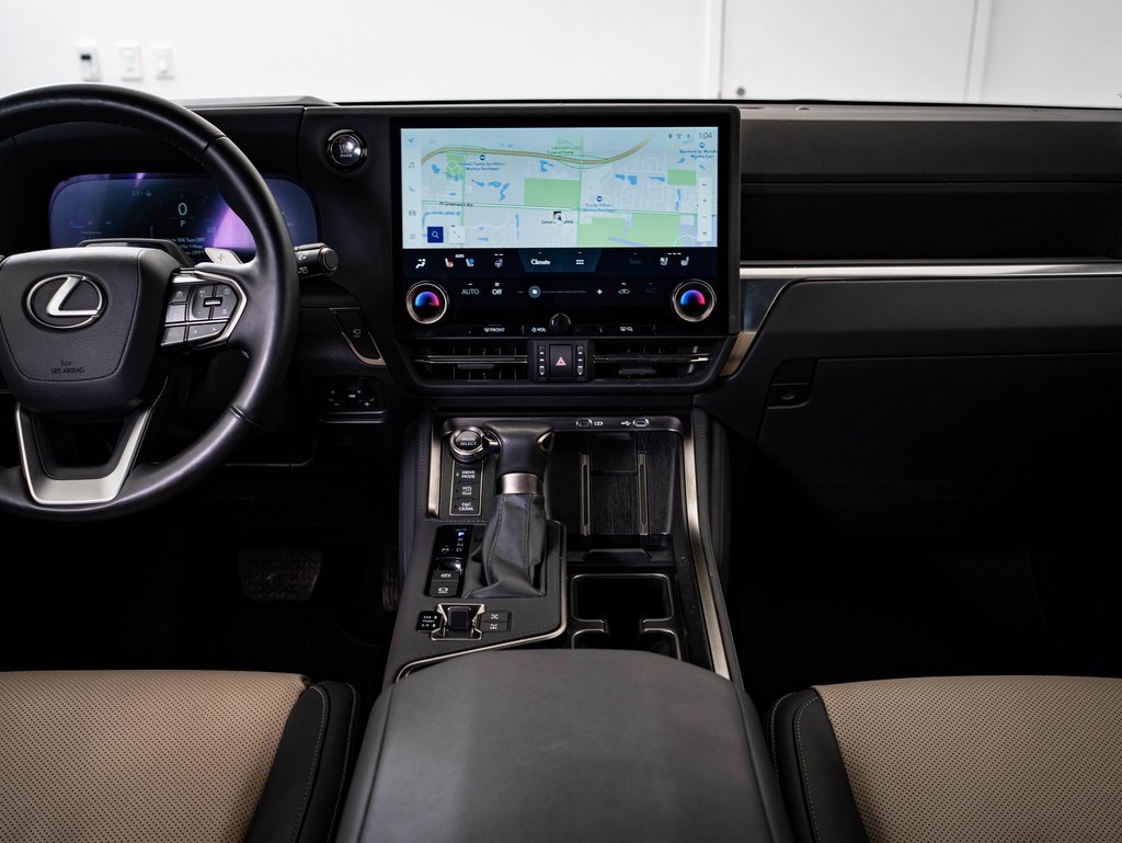 Used 2024 Lexus GX 550 image 33