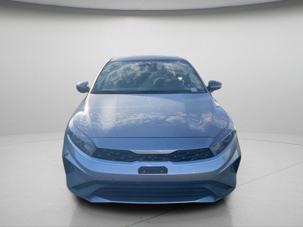 Used 2022 Kia Forte LXS FWD image 4