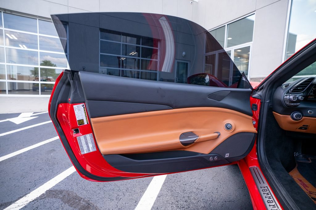 Used 2018 Ferrari 488 Spider RWD image 30