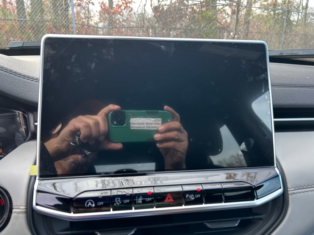 New 2026 Jeep Compass Limited w/ Sun, Sound & Navigation Group image 16