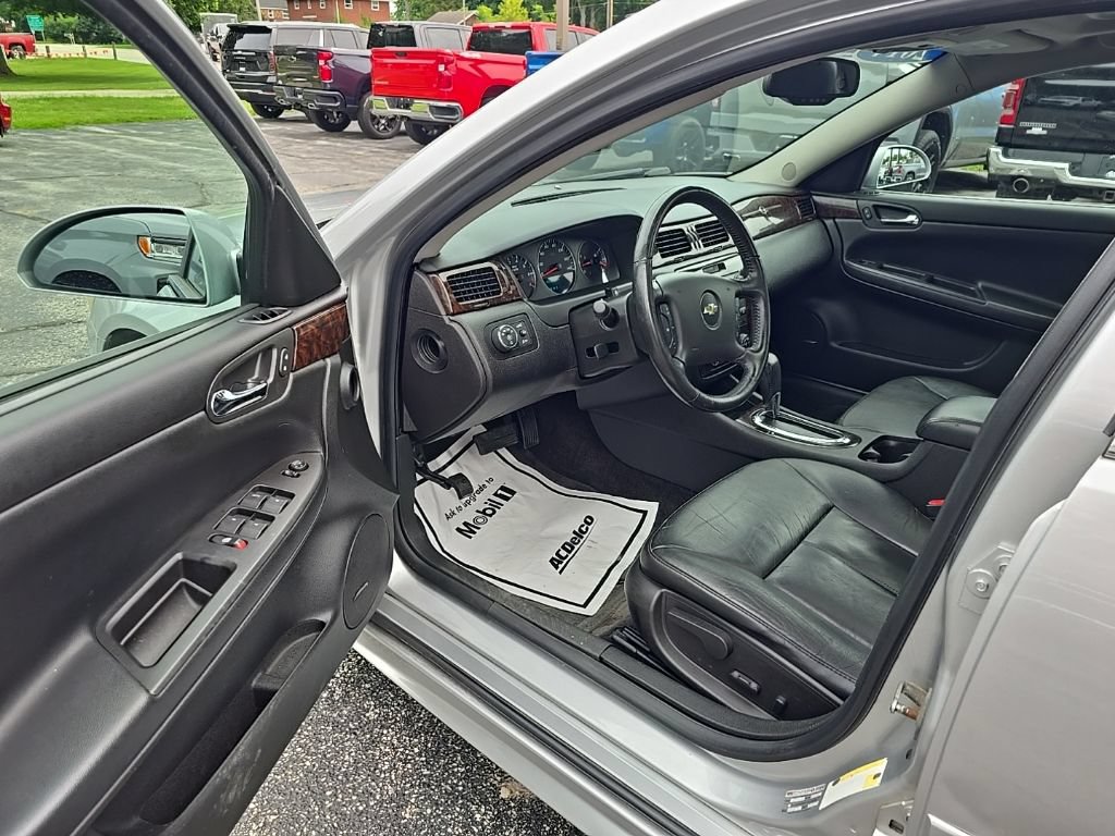 Used 2014 Chevrolet Impala LTZ FWD image 24