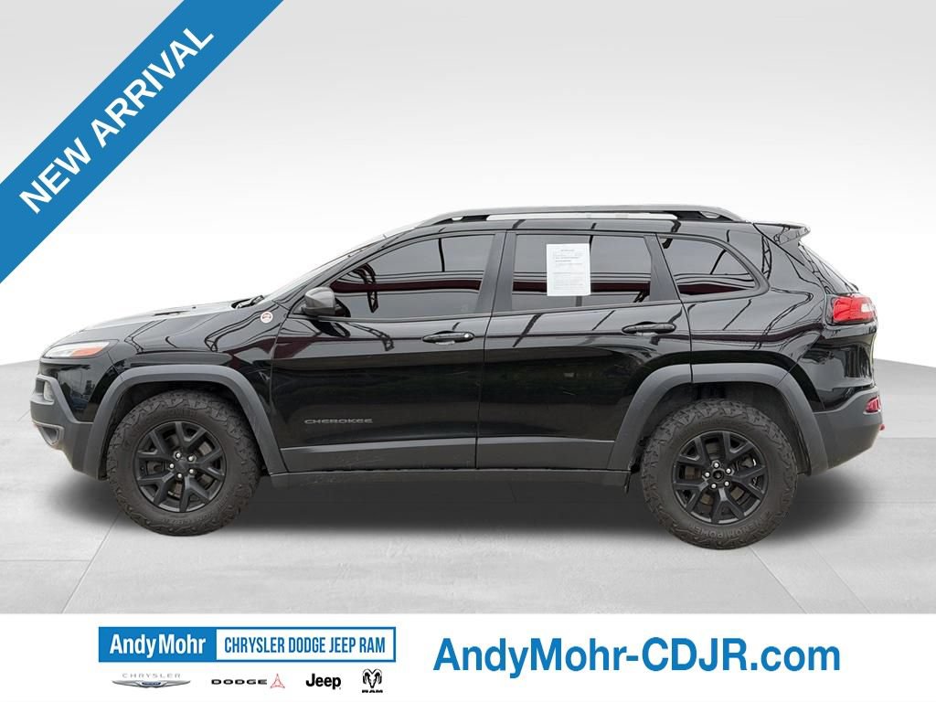 Used 2017 Jeep Cherokee Trailhawk AWD/4WD image 4