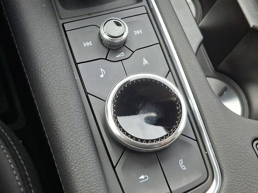 Certified 2025 Cadillac XT5 Premium Luxury w/ LPO, Floor Liner Package image 26