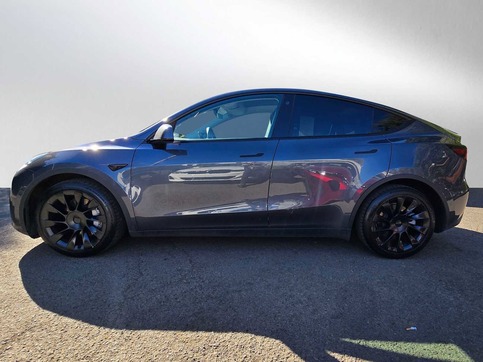 Used 2021 Tesla Model Y Long Range AWD/4WD image 6